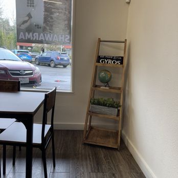 Evergreen Cafe and Gyros - Cafes Near Me - Olympia, Washington