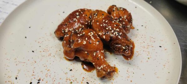 Knockout Wings by null