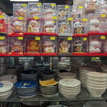 One's Better Living - Lucky cats and friends, plates, and bowls - Department Stores Near Me - North York, Ontario One's Better Living - Lucky cats and friends, plates, and bowls - Department Stores Near Me - North York, Ontario