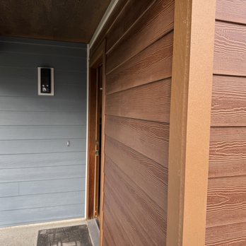 Pacific Exteriors - A much cleaner look for the entry. - Siding Near Me - Seattle, Washington Pacific Exteriors - A much cleaner look for the entry. - Siding Near Me - Seattle, Washington