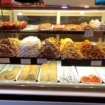 Fantasy Cakes - Desserts Near Me - Vacaville, California