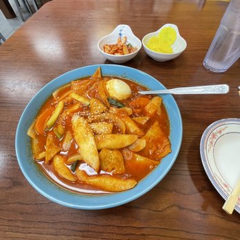 Manna Noodle House - Tteokbokki with fish cake. Kimchi and radish. - Korean Near Me - Houston, Texas Manna Noodle House - Tteokbokki with fish cake. Kimchi and radish. - Korean Near Me - Houston, Texas