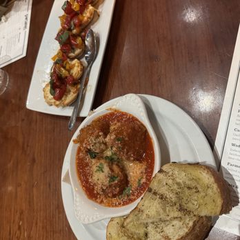 Paesanos - Italian Near Me - Davis, California