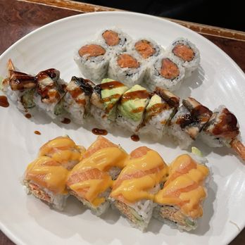 Oishi Sushi - Sushi Bars Near Me - Schaumburg, Illinois