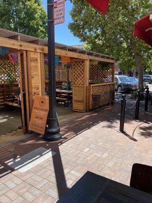 Swan's Market by null