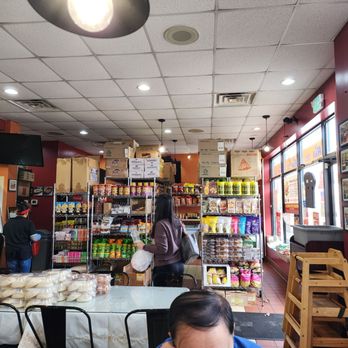 Mama Rosa Grill - Small grocery area, fully stocked - Barbeque Near Me - Middle River, Maryland