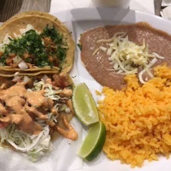 Jefa Tacos - 2 Taco platter: fish and chicken tinga - Mexican Near Me - Aurora, Illinois Jefa Tacos - 2 Taco platter: fish and chicken tinga - Mexican Near Me - Aurora, Illinois