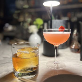 kodo - Old fashioned and Sakura blossom - Cocktail Bars Near Me - Los Angeles, California kodo - Old fashioned and Sakura blossom - Cocktail Bars Near Me - Los Angeles, California