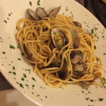 Osteria Vecchio Vicolo - Linguini vongole - Italian Near Me - Florence, FI Osteria Vecchio Vicolo - Linguini vongole - Italian Near Me - Florence, FI