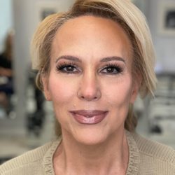 Del Beauty Box - Makeup & Styling