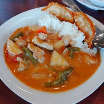 Hot Mama’s Kitchen - Curry lunch special! $16, comes with drink and 1 spr roll OR 2 potstockers - Cambodian Near Me - Ocean Shores, Washington Hot Mama’s Kitchen - Curry lunch special! $16, comes with drink and 1 spr roll OR 2 potstockers - Cambodian Near Me - Ocean Shores, Washington