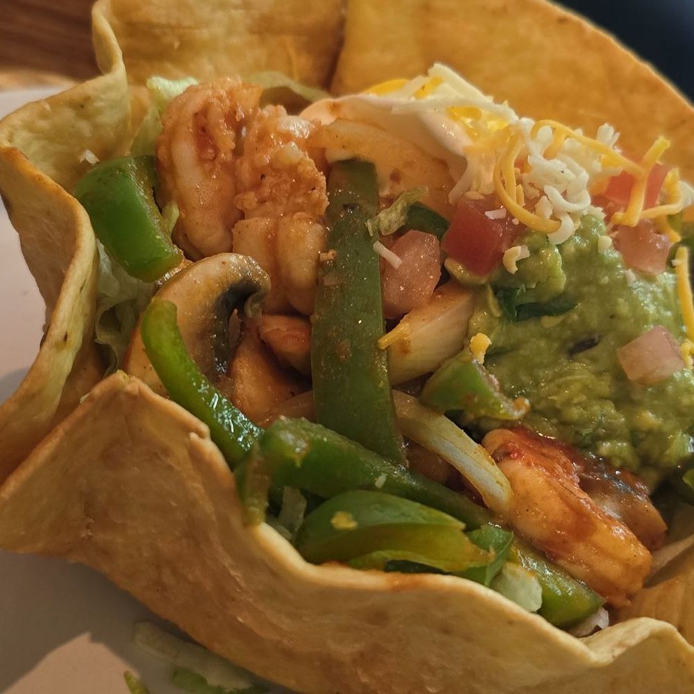 La Margarita - Fajita taco salad with shrimp - Mexican Near Me - Salem, Oregon