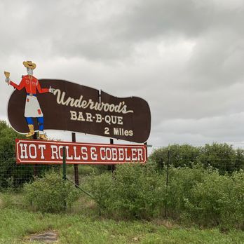 Underwood's Cafeteria - Barbeque Near Me - Brownwood, Texas