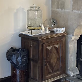 Wedmore Place - Only water onsite unless drinking from the bathroom faucet, hallway water fountain or bring your own. - Hotels Near Me - Williamsburg, Virginia