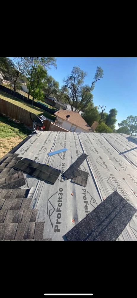 Slide of Lira Roofing