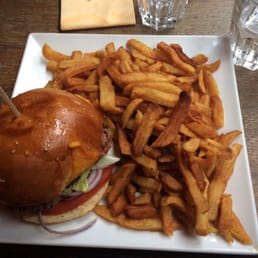 the house burger (amazing) the house burger (amazing)
