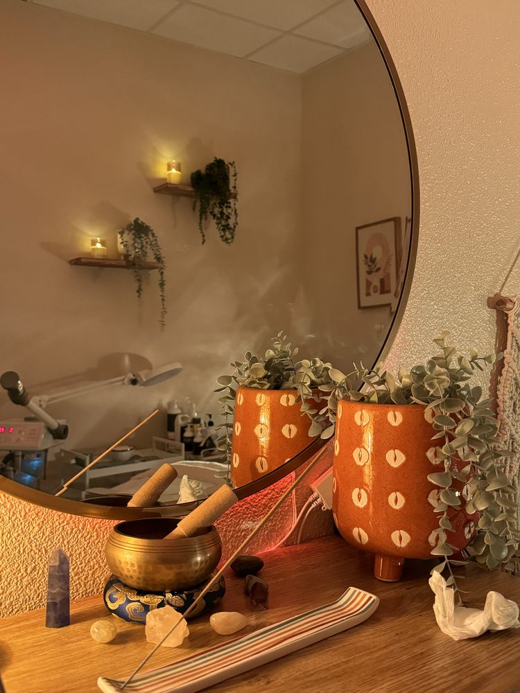 The Skin Resilience  Logo