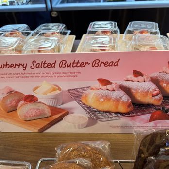 85°C Bakery Cafe-Ala Moana - New item - Bakeries Near Me - Honolulu, Hawaii 85°C Bakery Cafe-Ala Moana - New item - Bakeries Near Me - Honolulu, Hawaii