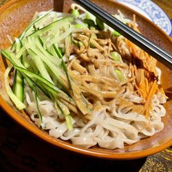 Lao Hu Tong - Hu Tong sesame noodle