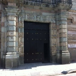 Instituto Nacional de Migración - The entrance next to the cathedral/zocalo