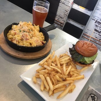 1850 Restaurant - Lobster Mac n cheese and burger. - American Near Me - Mariposa, California 1850 Restaurant - Lobster Mac n cheese and burger. - American Near Me - Mariposa, California