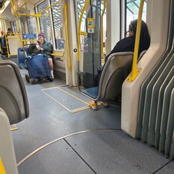 MAX - Red Line - Red line to Airport