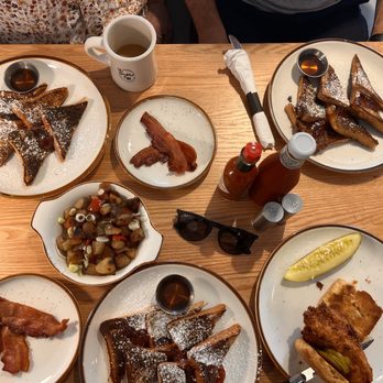 The Speckled Egg - Brown butter French toast and fried chicken biscuit - Breakfast & Brunch Near Me - Pittsburgh, Pennsylvania