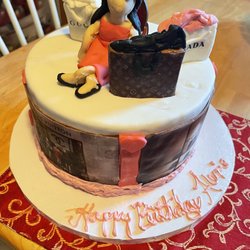 AndreaMarie Custom Cakes and Treats - Do not order cakes from Andrea Marie Custom Cakes look at her work!