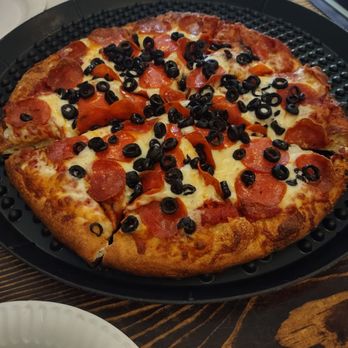 Gold Dust Pizza - Medium pepperoni and black olives oizza - Pizza Near Me - Ripon, California Gold Dust Pizza - Medium pepperoni and black olives oizza - Pizza Near Me - Ripon, California