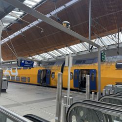 Station Bijlmer ArenA - NS double decker...