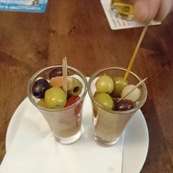 The Station Hotel & Restaurant - Mixed olives