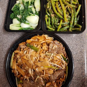 Ho Kee Cafe - San Gabriel - Beef chow fun (dry), garlic green beans and bok choy - Cantonese Near Me - San Gabriel, California Ho Kee Cafe - San Gabriel - Beef chow fun (dry), garlic green beans and bok choy - Cantonese Near Me - San Gabriel, California