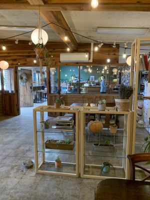 Dos Cabezas WineWorks by null