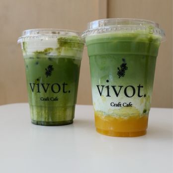 Vivot Craft Cafe - Einspanner Matcha Latte (Left) and Mango Matcha Latte (Right) - Bubble Tea Near Me - Fullerton, California