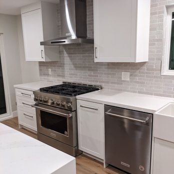 Demetra Cabinetry - Kitchen Cabinets - Stratus Supermatte - Kitchen & Bath Near Me - San Jose, California