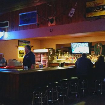 Matero's - people sitting at a bar - Pizza Near Me - Custer, Wisconsin Matero's - people sitting at a bar - Pizza Near Me - Custer, Wisconsin