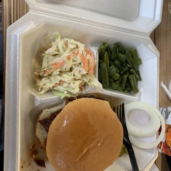 Heavy's Barbeque - Chopped beef sandwich with coleslaw and green beans - Barbeque Near Me - Hondo, Texas Heavy's Barbeque - Chopped beef sandwich with coleslaw and green beans - Barbeque Near Me - Hondo, Texas