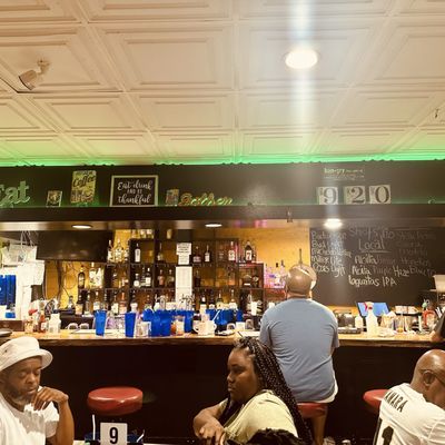 Daisy Mae's Southern Fried Chicken & Breakfast by null