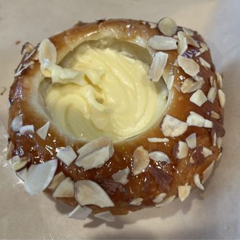 Paris Baguette - Cream Cheese Pastry - Coffee & Tea Near Me - Irvine, California