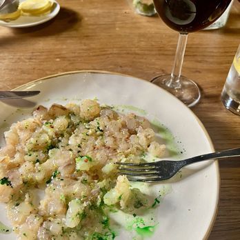 Palacio do Grilo - Shrimp carpaccio - Thin slices of fresh shrimp, harmonized with touches of citrus and herbs. - Dinner Theater Near Me - Lisbon, 11 Palacio do Grilo - Shrimp carpaccio - Thin slices of fresh shrimp, harmonized with touches of citrus and herbs. - Dinner Theater Near Me - Lisbon, 11
