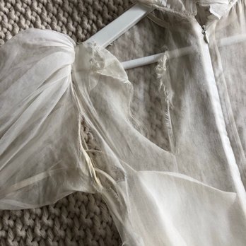 IDINA Bride - Ripped wedding dress - Bridal Near Me - Edmonds, Washington IDINA Bride - Ripped wedding dress - Bridal Near Me - Edmonds, Washington