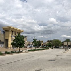 Windsor Crossing Premium Outlet