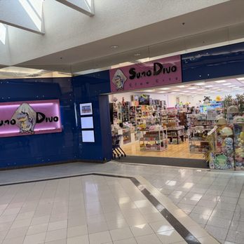 Sumo Dino Claw City - Store front - Kids Activities Near Me - Richmond, British Columbia Sumo Dino Claw City - Store front - Kids Activities Near Me - Richmond, British Columbia