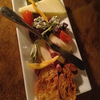 District Wine - HH cheese plate - Wine Bars Near Me - Long Beach, California