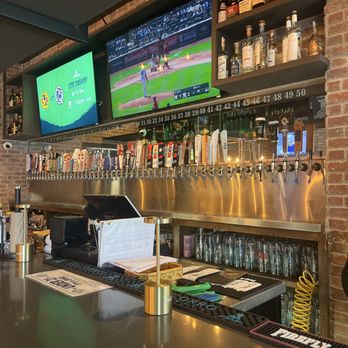 Charm Taphouse And Bbq - Barbeque Near Me - Conroe, Texas