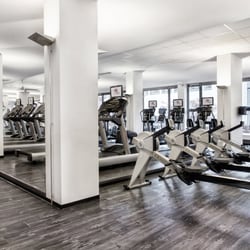 Crunch Fit