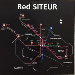 Plaza Patria - Red del Tren Ligero a cargo del SITEUR