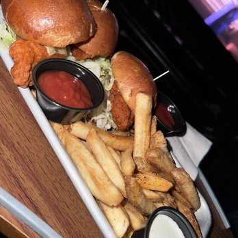 Studio Movie Grill - Red Hot Chicken Sliders - American Near Me - Rocklin, California Studio Movie Grill - Red Hot Chicken Sliders - American Near Me - Rocklin, California