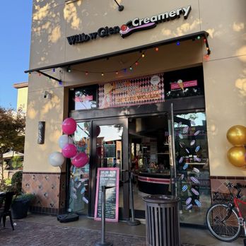Willow Glen Creamery - Outside - Ice Cream & Frozen Yogurt Near Me - San Jose, California