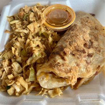 Ceylon Hut - Mixed box (half chicken kotta, half chicken roti melt) - Food Trucks Near Me